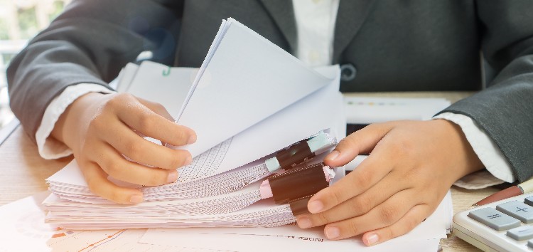 Certains documents administratifs devraient être conservés pour assurer un départ à la retraite serein. Pour quelle durée ces documents devront être préservés ? Documents administratifs : quid de leur conservation ?