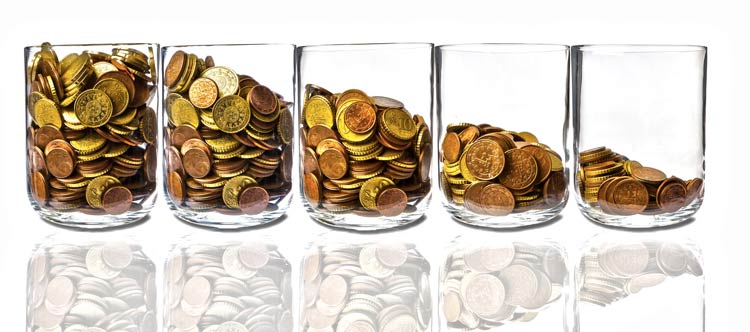 Le taux de rendement de l’assurance vie ne cesse de décroitre ces dernières années. Les causes de ce phénomène sont multiples : Baisse des taux, contraintes et normes des régulateurs, gestion de la participation aux bénéfices ... Assurance vie : Faibles rendements des fonds en euros
