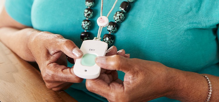 Bracelet de Téléassistance pour Personnes Âgées - La Poste