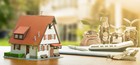 Miser sur des valeurs sures » signifie dans le monde de l’assurance vie et de l’épargne opérer des placements financiers dans les secteurs présentant les meilleures opportunités. À ce jeu-là, l’immobilier reste le maître, même si les offres diffèrent désormais sur la forme. Silver Avenir, une option intéressante pour placer son argent